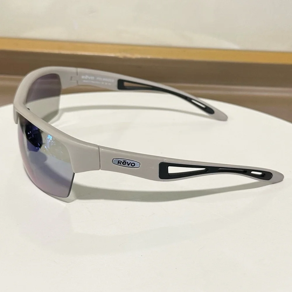 🕶️ REVO 🕶️ Jett Smoky Grey Green Water Lens Polarized Sunglasses